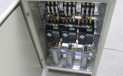 為什么大多數(shù)電力電容器的額定電壓會(huì)選擇450V或480V？